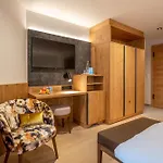 La Ginabelle Hotel