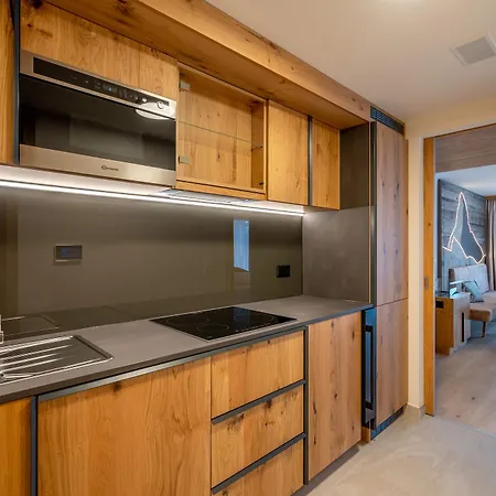 La Ginabelle فندق زيرمات